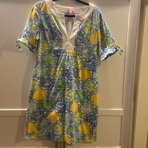 Vintage Lilly Pulitzer dress. Andover print size 6 Palm Royale 1960s style